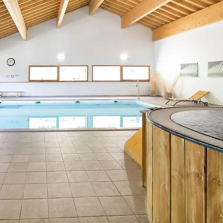 Hameau 8 203 & Piscine Studio 4 Pers *